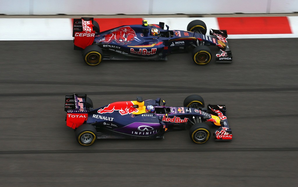 Red-Bull-vs-Toro-Rosso-renault