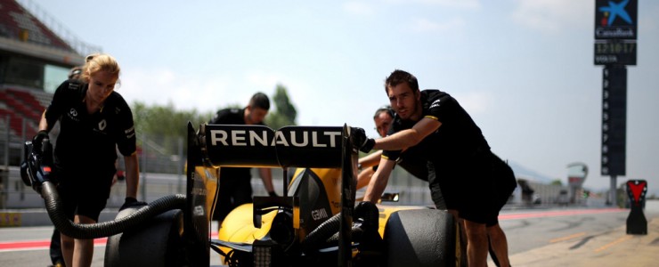 Renault: “A lot more to come” from their F1 engine